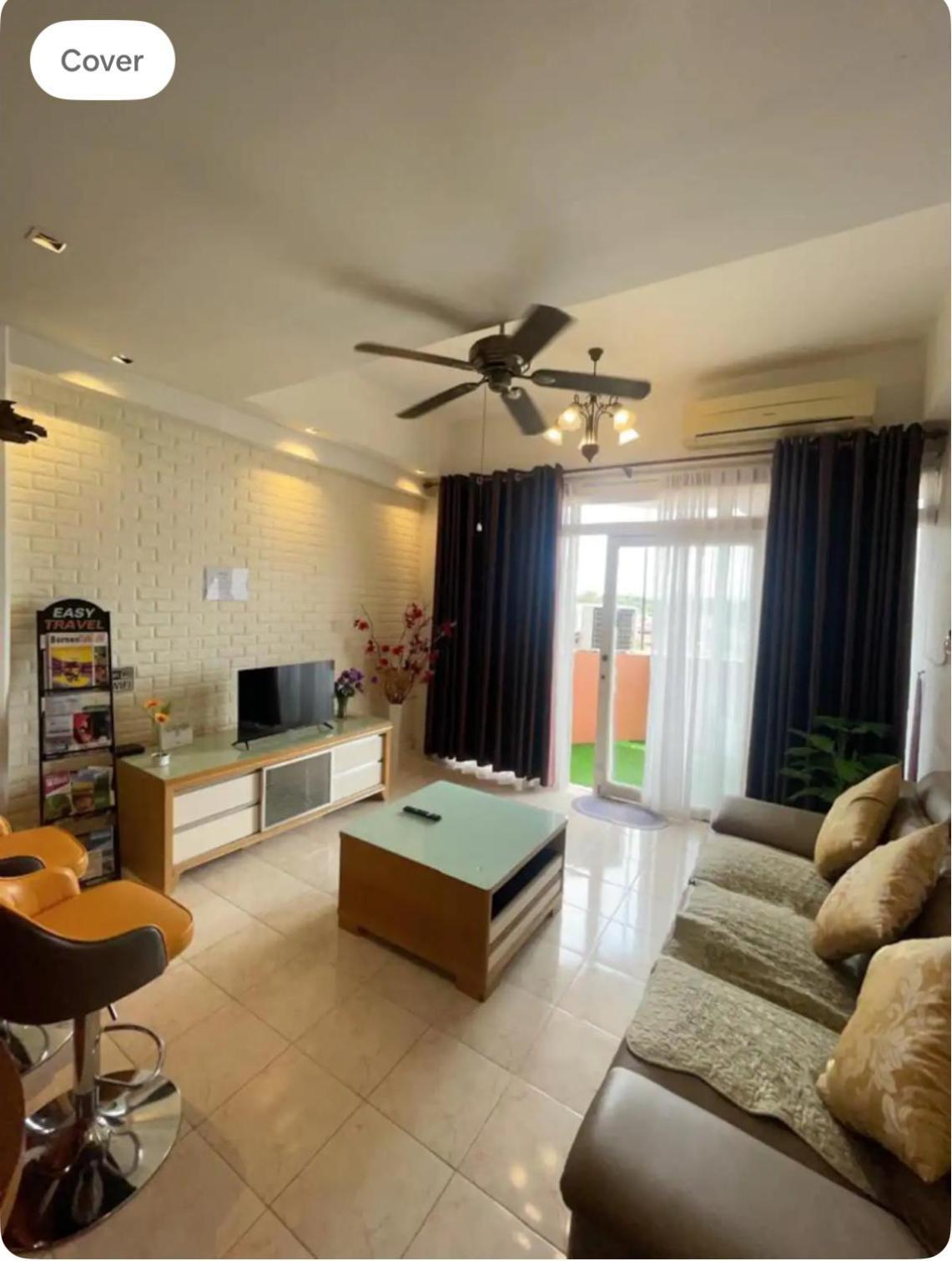 Riverbank Suites Waterfront Kuching Exterior foto