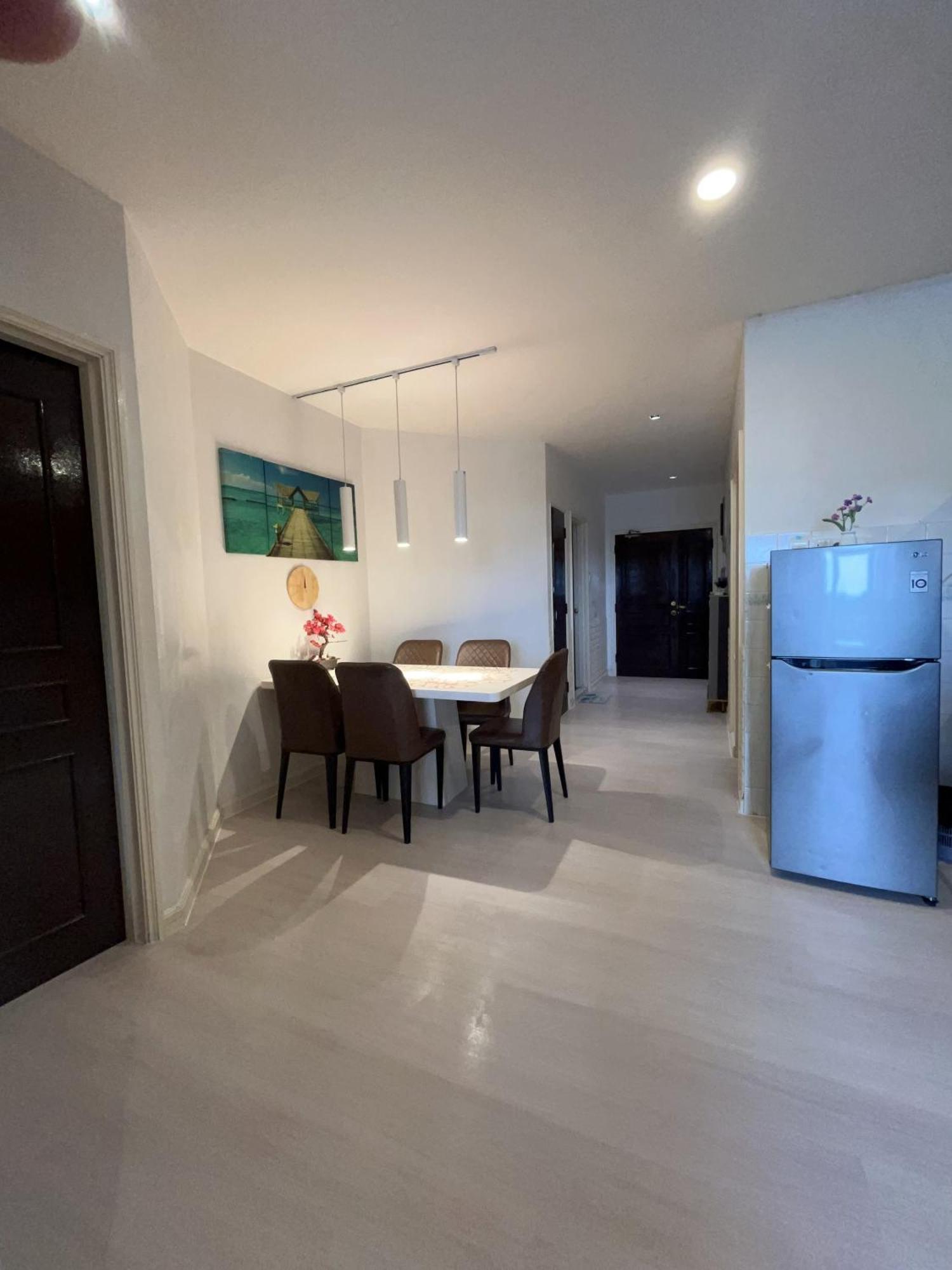 Riverbank Suites Waterfront Kuching Exterior foto